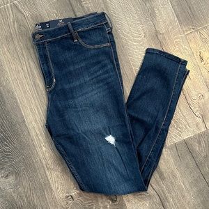 Hollister Plus Size High Rise Ripped Dark Wash Jean Leggings Size 17 Long 🤘🏻